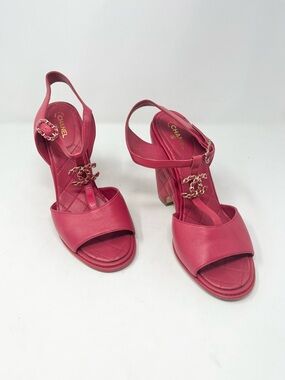Chanel Interlocking CC Quilted Sandal Logo Red Pink Leather size 42 EU 11 US